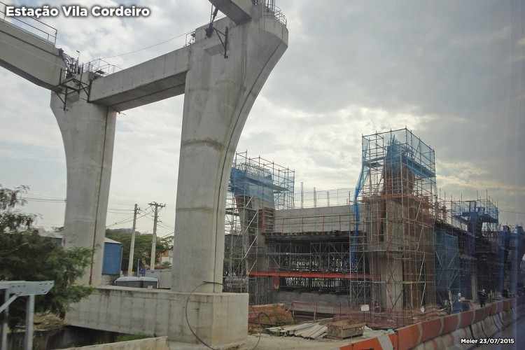 Estação Vila Cordeiro