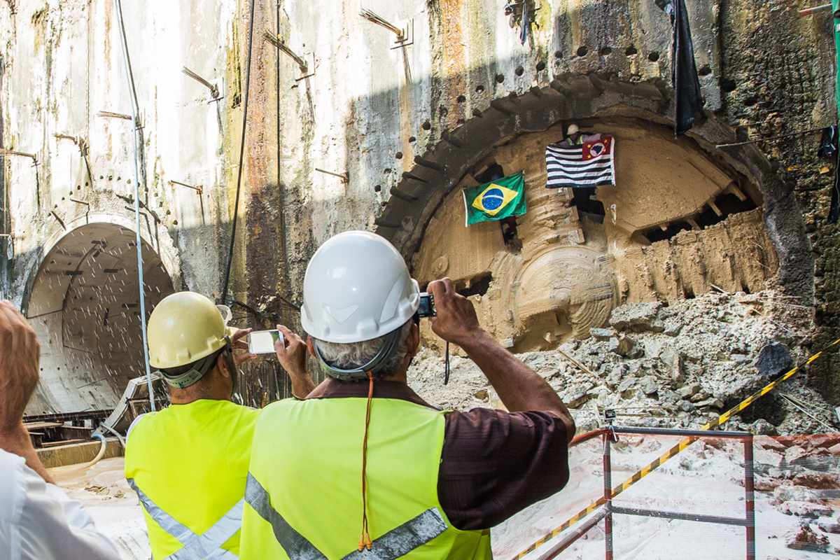 Fim do trabalho: Lina e Tarsila (túnel do lado esquerdo) escavaram cerca de 10 km de túneis em pouco mais de dois anos