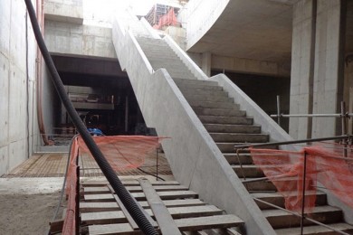 Escada de acesso à estação Brooklin