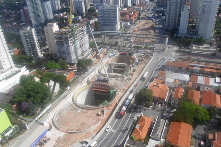 Vista aérea da estação Campo Belo