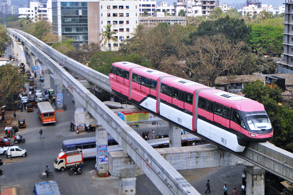 Monotrilho de Mumbai: trens, que são semelhantes ao que serão usados no Brasil, perdem peças pelo caminho