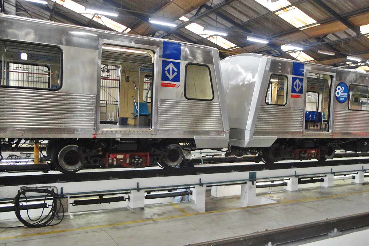 Há várias vagas para trabalhar na manutenção dos trens do Metrô