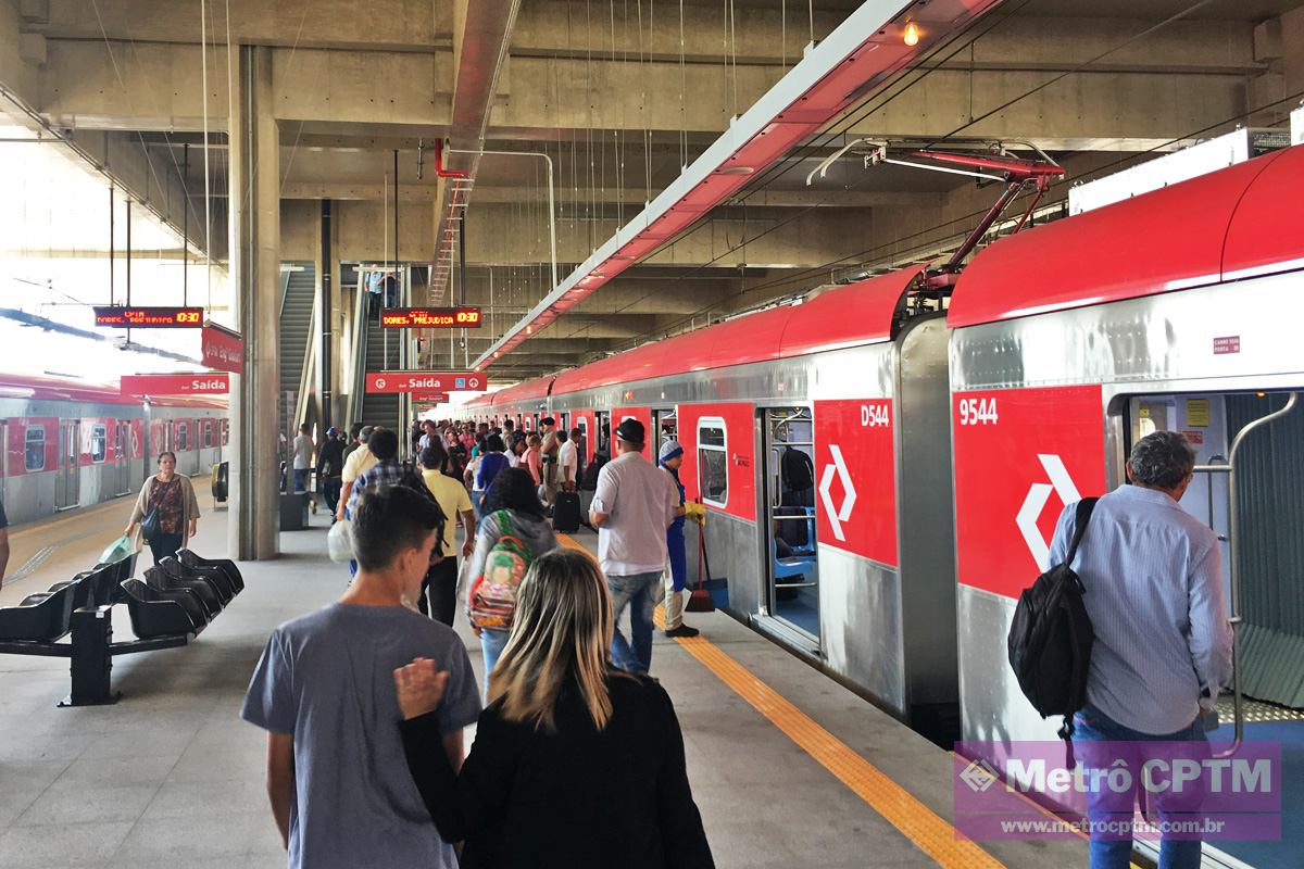 Plataforma na estação Luz já é reformada para receber o Expresso