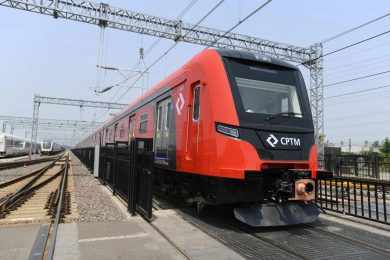 CPTM revela primeiro trem da Série 2500 na China