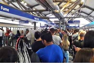 Linhas 5 e 15 de metrô sofrem com as dores do crescimento