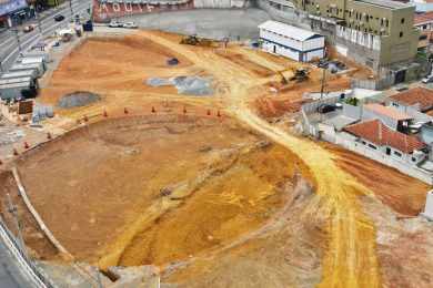 Imagens aéreas mostram o interior dos canteiros de obras das estações Anália Franco e Vila Formosa