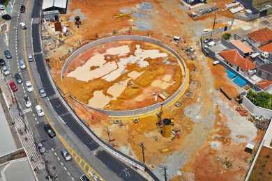 Poços das futuras estações Vila Formosa e Santa Marina começam a ganhar seus contornos