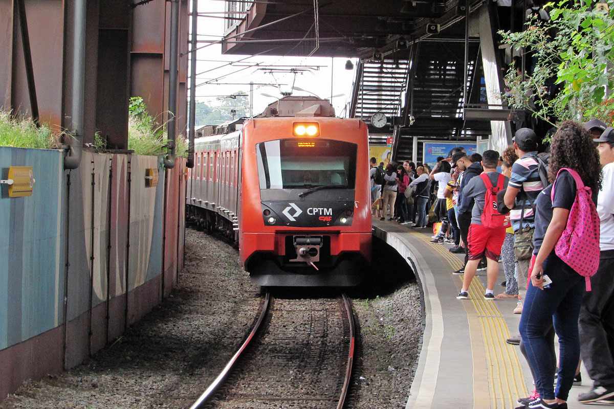 Passageiros sofrem com lotação na estação Brás da CPTM, Bom dia SP