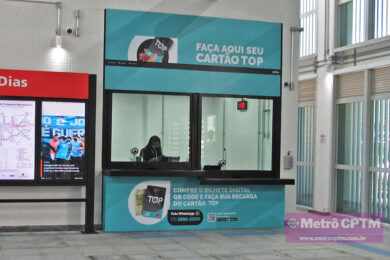 Um mês após fechar primeiras bilheterias, passageiros do Metrô e CPTM convivem com falhas em bilhete TOP