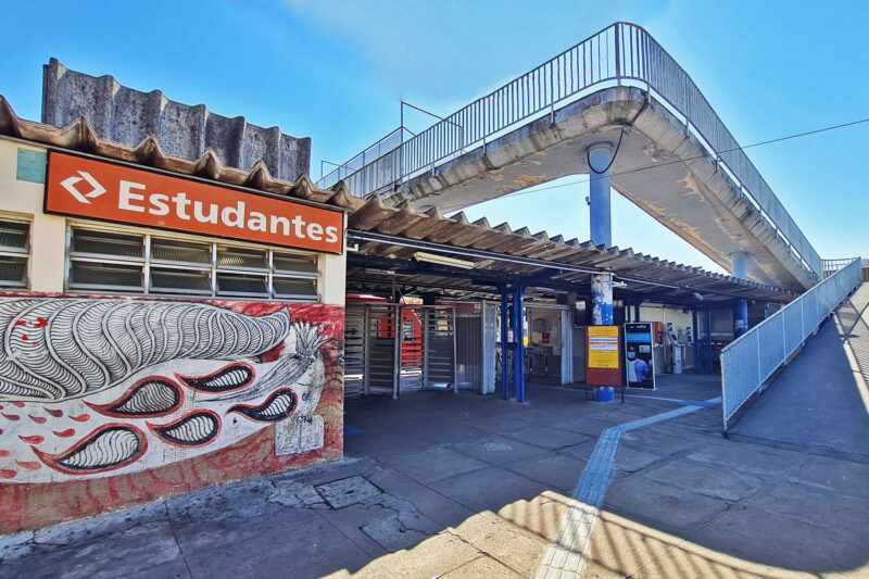 Estação Estudantes da Linha 11