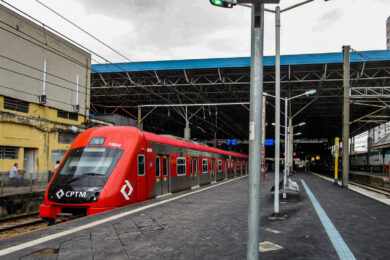 CPTM trocará pisos da estação Brás