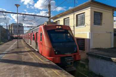 Linha 8-Diamante teve trecho interrompido por avaria em aparelho de mudança de via