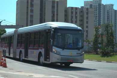 Serviço de ônibus gratuito “Vai e Vem”, entre Vila Sônia e Taboão da Serra, já está em testes