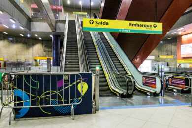 Sem tapumes, novas escadas rolantes da estação Pinheiros devem ser entregues em breve