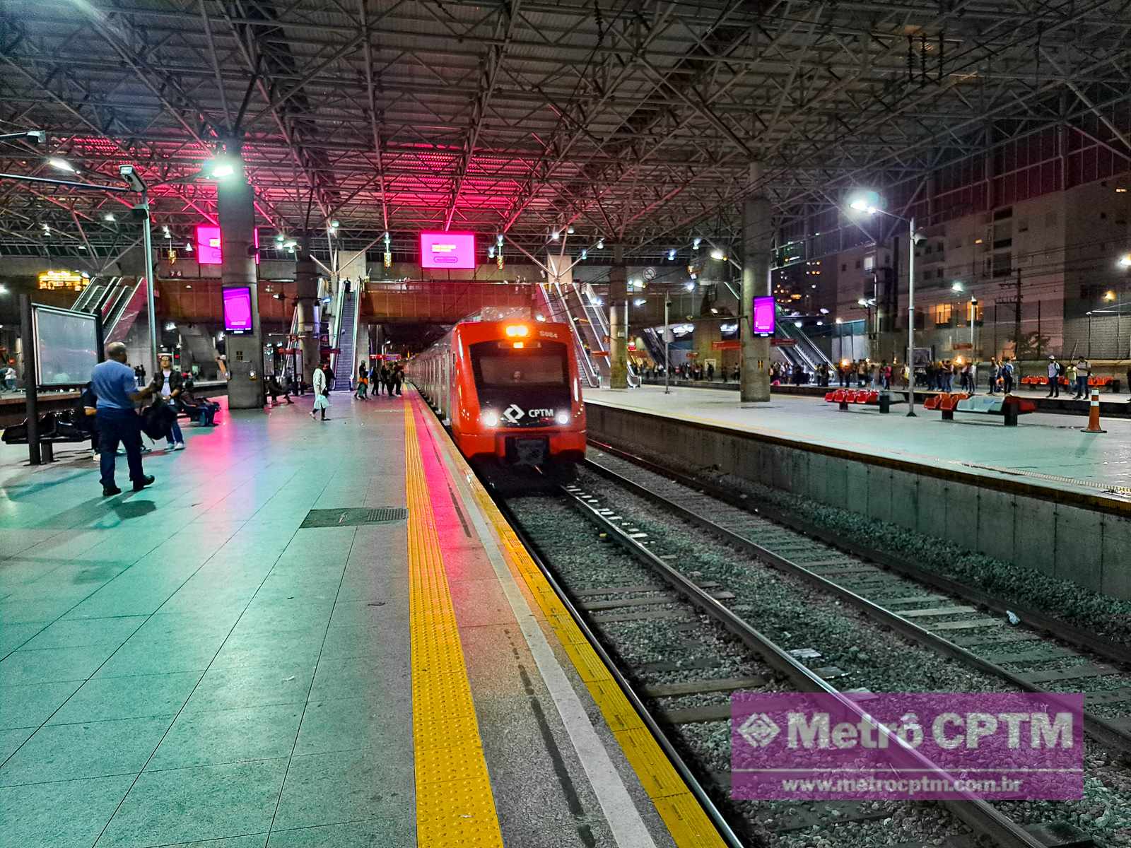 Diário da CPTM on X: Estação Brás 📸@battssreiss   / X