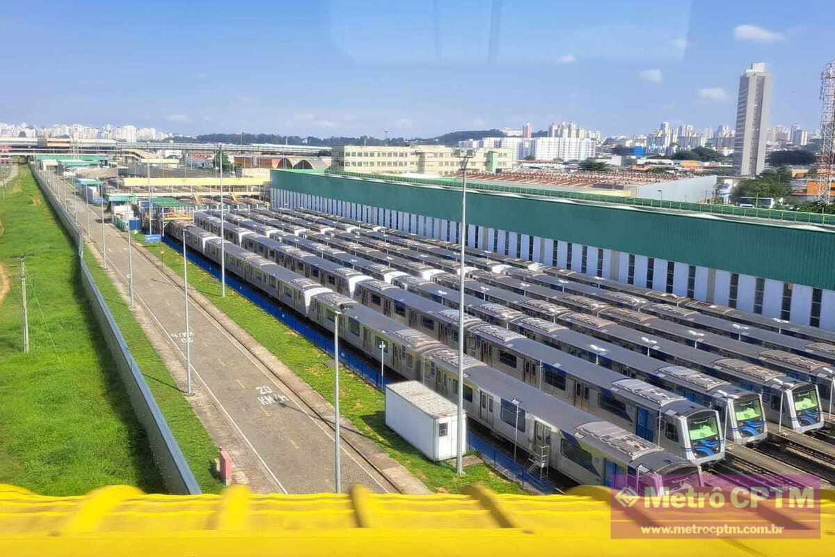 Trens da Linha 2-Verde no Pátio Tamanduateí