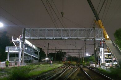 Passarela instalada em Carapicuíba (ViaMobilidade)