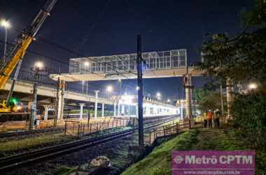 Primeiro conjunto de módulos foi instalado sobre a ferrovia (Jean Carlos)