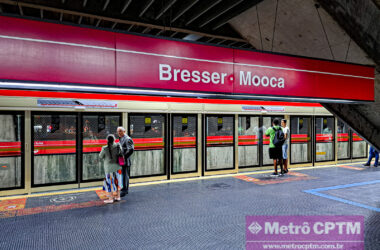 Portas de plataforma da estação Bresser-Mooca (Jean Carlos)