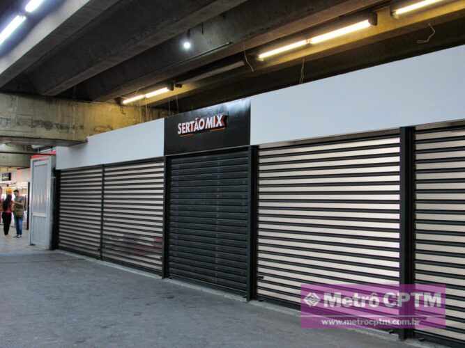 Comercio implantado na estação Brás (Jean Carlos)