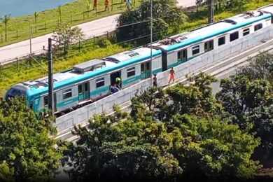 Novo trem da ViaMobilidade, Série 8900 apresenta falha entre Santo Amaro e João Dias