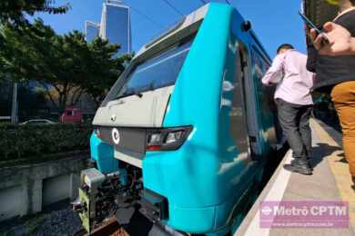 Após quatro meses de testes, primeiro trem novo da Série 8900 começa a atender passageiros
