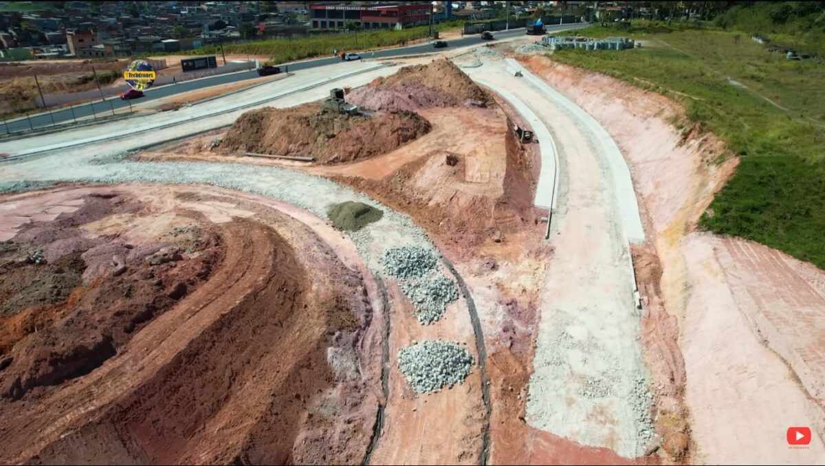 Viaduto e complexo viário da estação Varginha (iTechdrones)