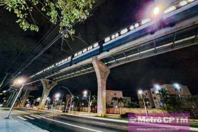 Composição manobrando após a estação Jardim Colonial (Jean Carlos)