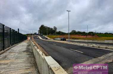 Viaduto rodoviário da Avenida Paulo Guilger Reimberg (Jean Carlos)