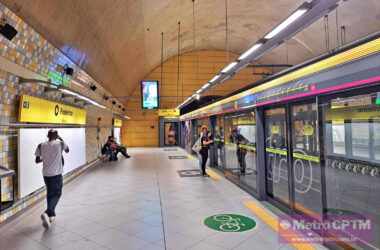 Plataforma da etação Pinheiros, da Linha 4-Amarela