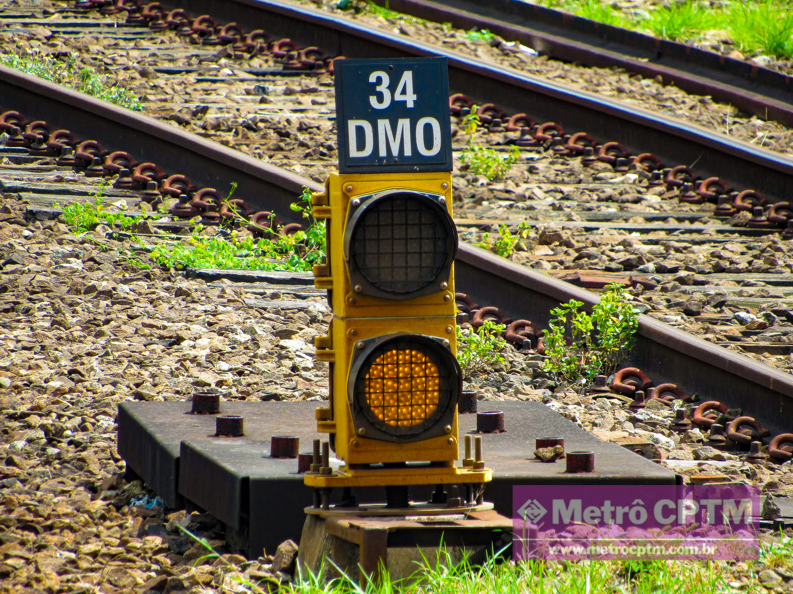 Sistema de sinalização novo na região da estação Domingos de Moraes (Jean Carlos)