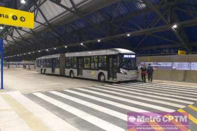 Ônibus da ViaQuatro que opera pra Taboão da Serra (Jean Carlos)