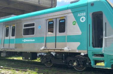 Oitavo novo trem da série 8900 (ViaMobilidade)