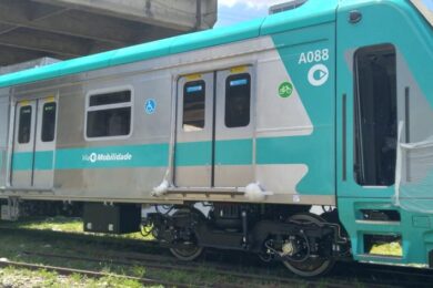 Oitavo novo trem da série 8900 (ViaMobilidade)
