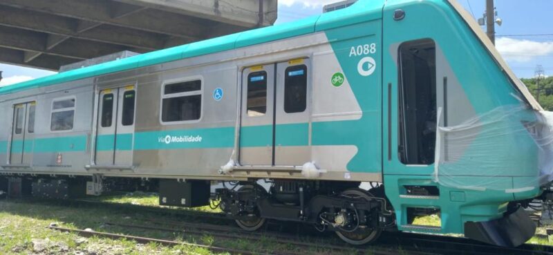 Oitavo novo trem da série 8900 (ViaMobilidade)