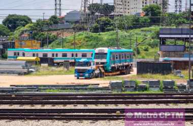 9º novo trem da Série 8900 chega à ViaMobilidade (Diego Metroferroviário)