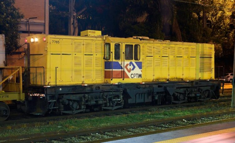 Locomotiva LEW operou pelas Linhas 8 e 9 antes de ser concedida (Alexandre Pisciottano)