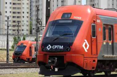 Primeiro trem da Série 8500 é devolvido (Diego Metroferroviário)