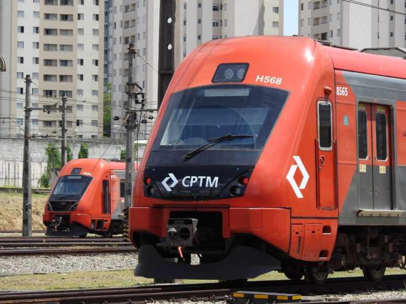 Primeiro trem da Série 8500 é devolvido (Diego Metroferroviário)