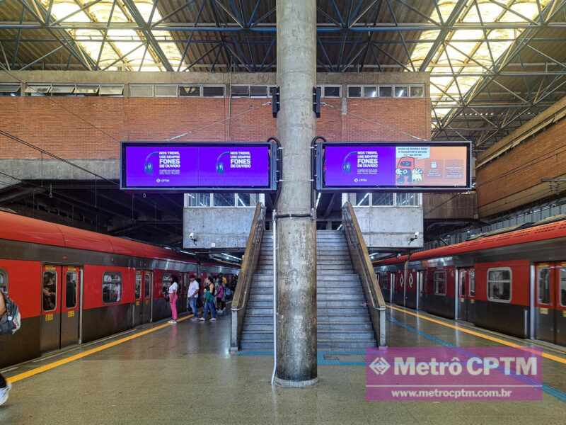 Paineis multimídia da CPTM