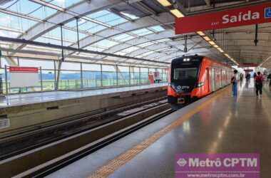 Telhado da estação Aeroporto Guarulhos foi danificado após chuvas (Jean Carlos)