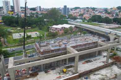 Vídeo: Pátio da Linha 17-Ouro tem obras ainda tímidas