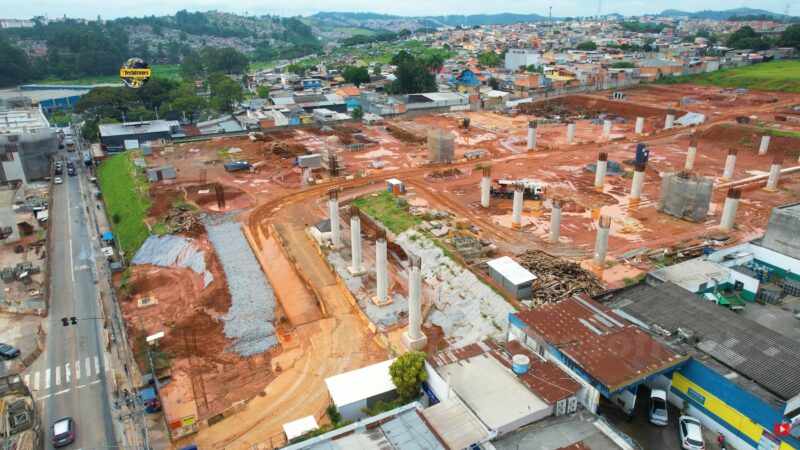 Pátio Ragueb Chohfi em construção (iTechdrones)