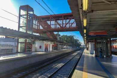 Passarela metálica da estação Calmon Viana passará por manutenção a partir desta segunda-feira, 22