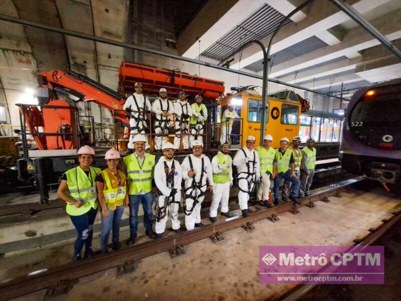 Equipe que participou da manutenção de rede aérea na Linha 5-Lilás (Jean Carlos)