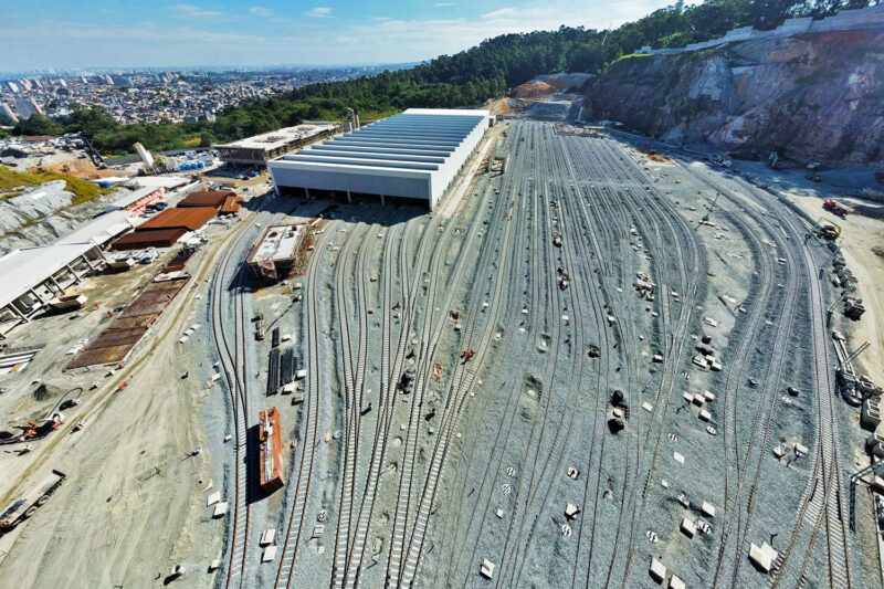 Pátio Morro Grande visto do alto em abril de 2024