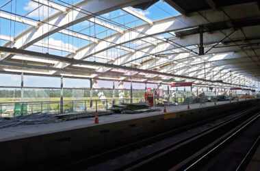 Telhado da estação Aeroporto Guarulhos, da Linha 13