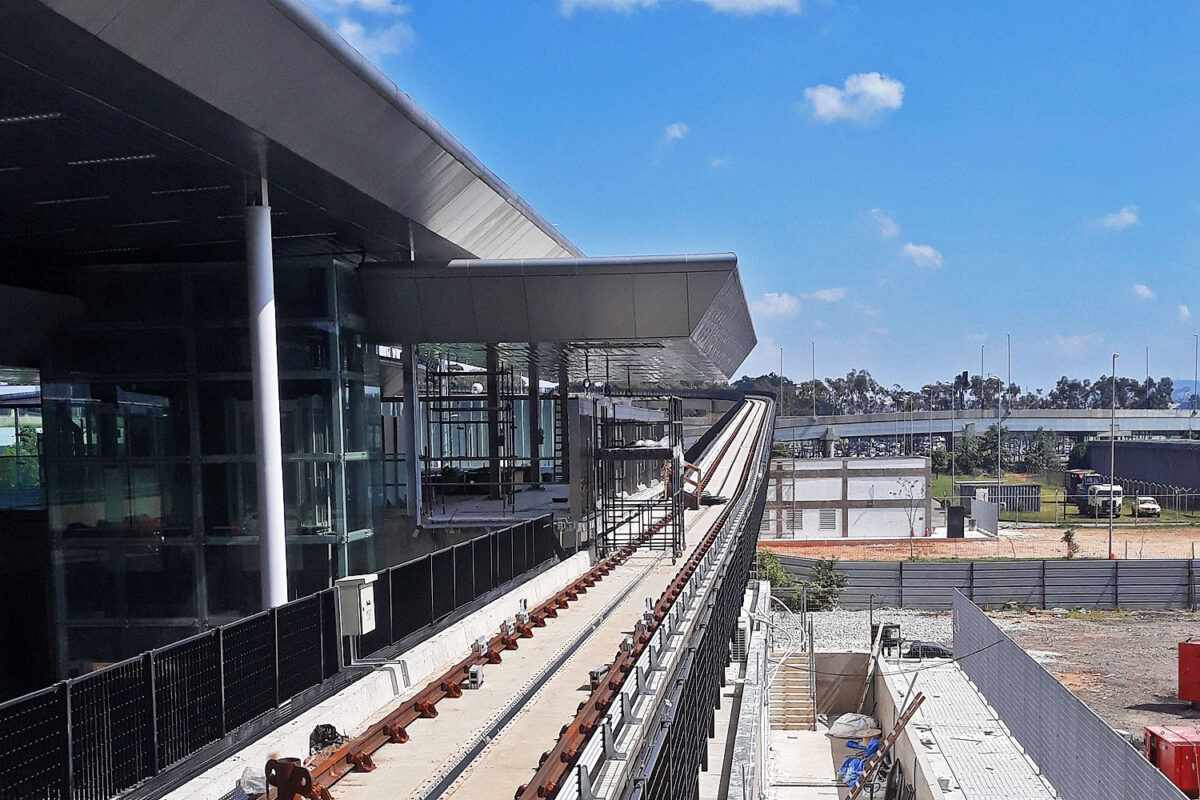 Estação do People Mover em frente ao Terminal 3 de Guarulhos