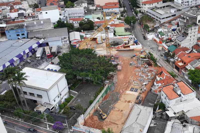 O VSE Felício dos Santos, já com obras em andamento