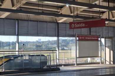 Estação conta com venezianas (Gustavo Bonfate/Metropoles e Transportes)